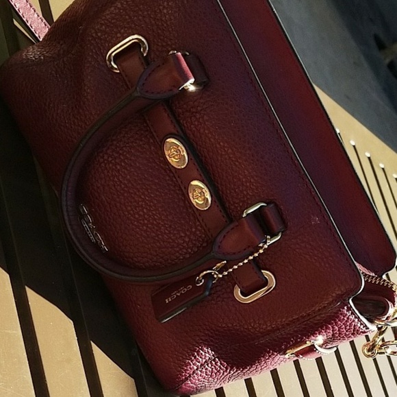 Coach Leather mini Swagger Burgundy - Picture 3 of 7